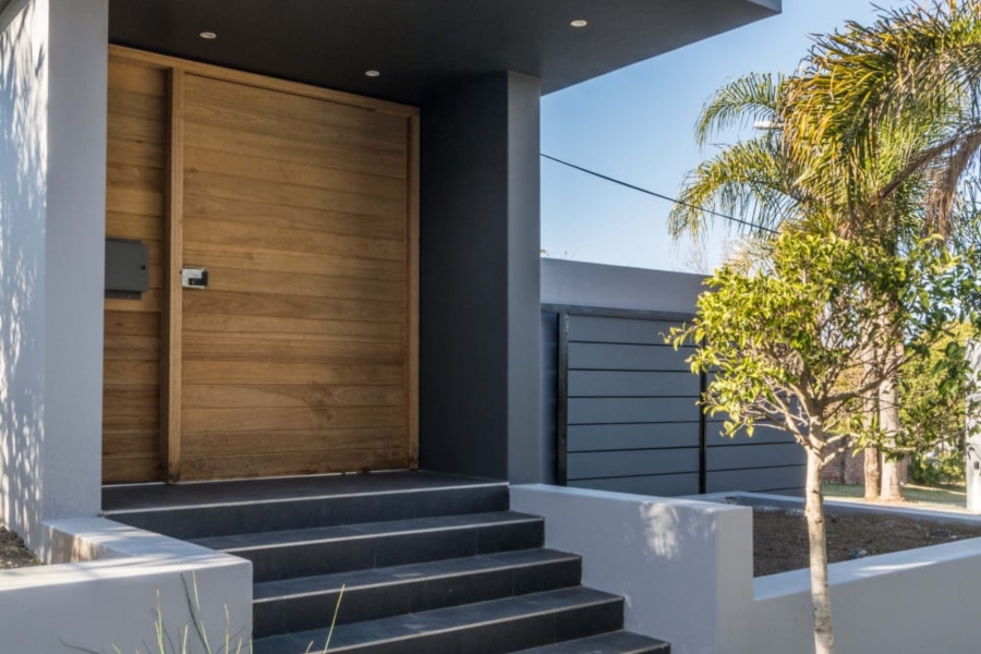 5 Bedroom Property for Sale in Beacon Bay Eastern Cape